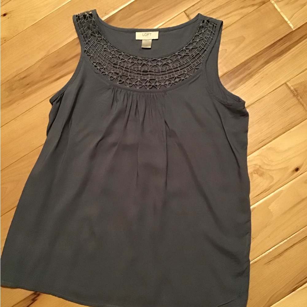 Loft gray sleeveless blouse. XS